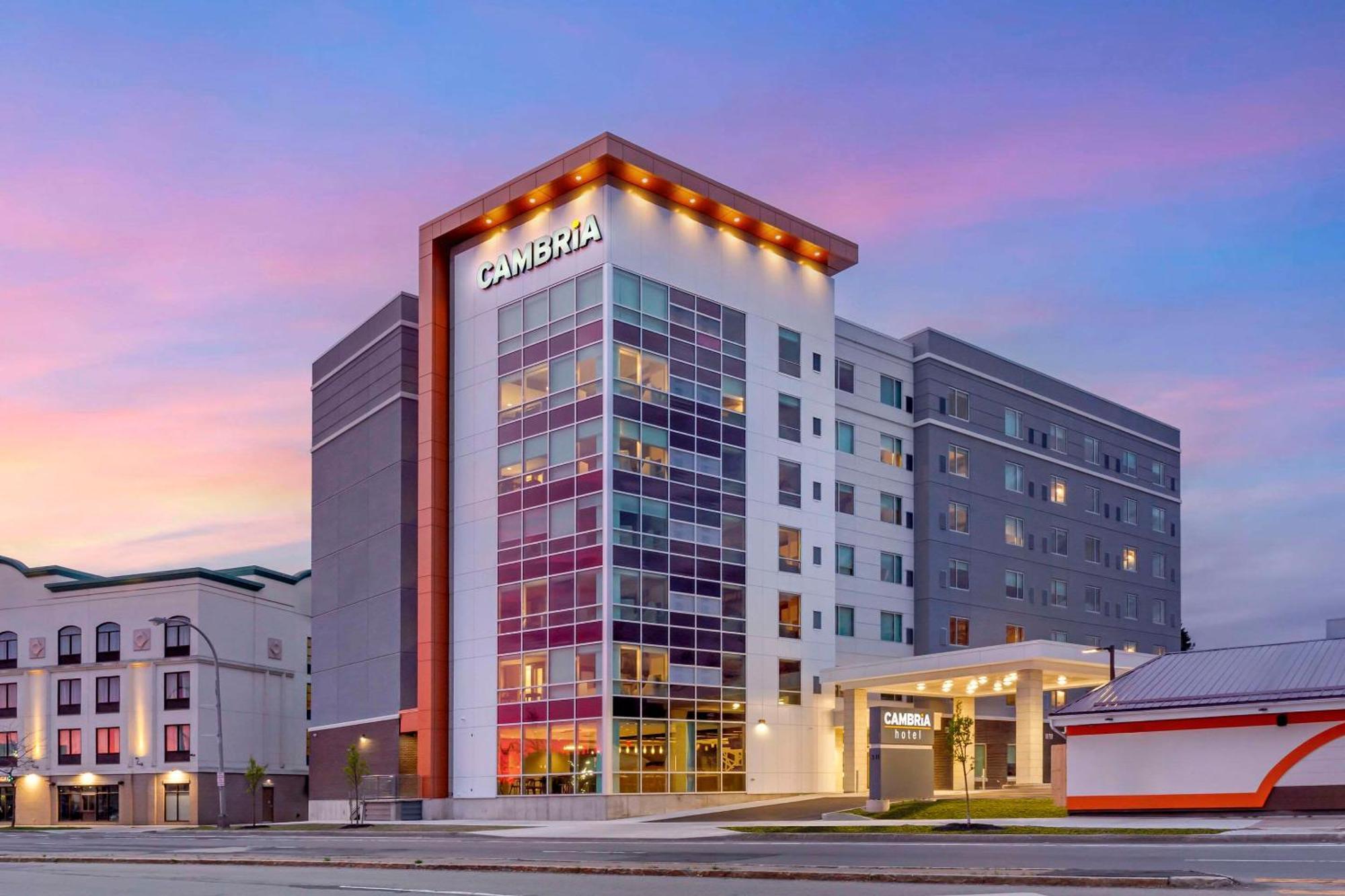 Cambria Hotel Niagara Falls Exterior photo